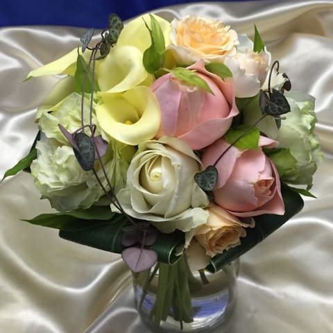 お届けブーケ写真（entry-12283843762）